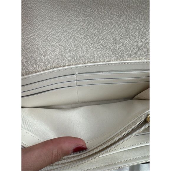 Chanel Boy Cream Beige Gold Tone Long Quilted Wallet W/box - Picture 11 of 16